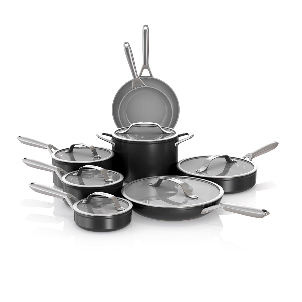 Ninja Ceramic Pro 11Piece Cookware Set, NonStick Pots & Pans Set with Glass Lids, Nontoxic, PTFE Free, Ceramic Coated, Oven Safe, All Stovetops & Induction Compatible, British Racing Green, CW39011GN