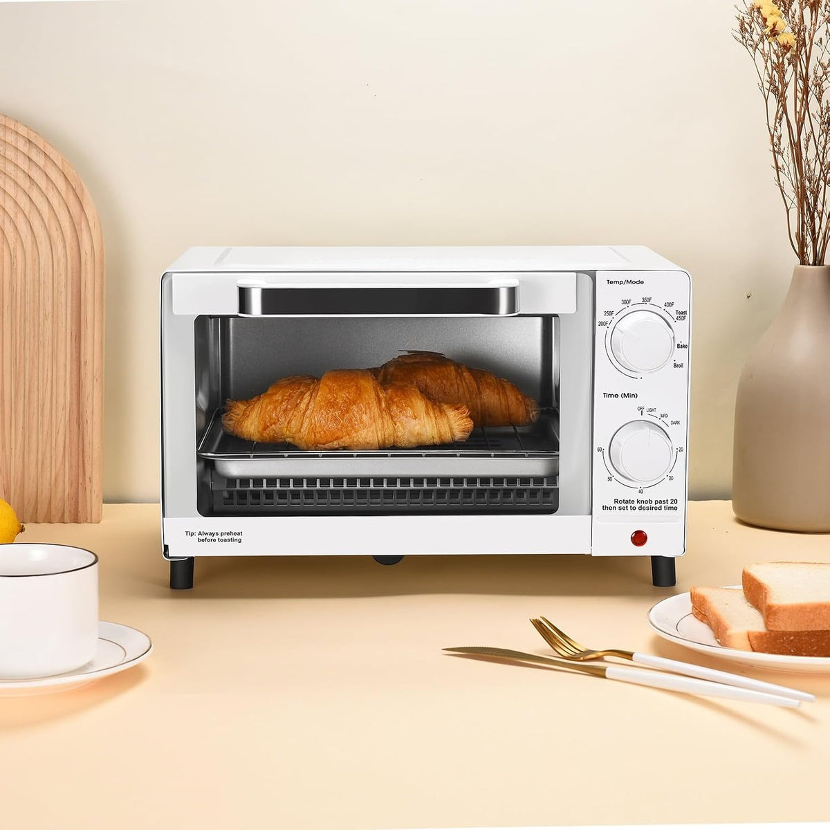 Four-piece countertop oven, three baking settings, includes a rack and baking pan, Arctic White
