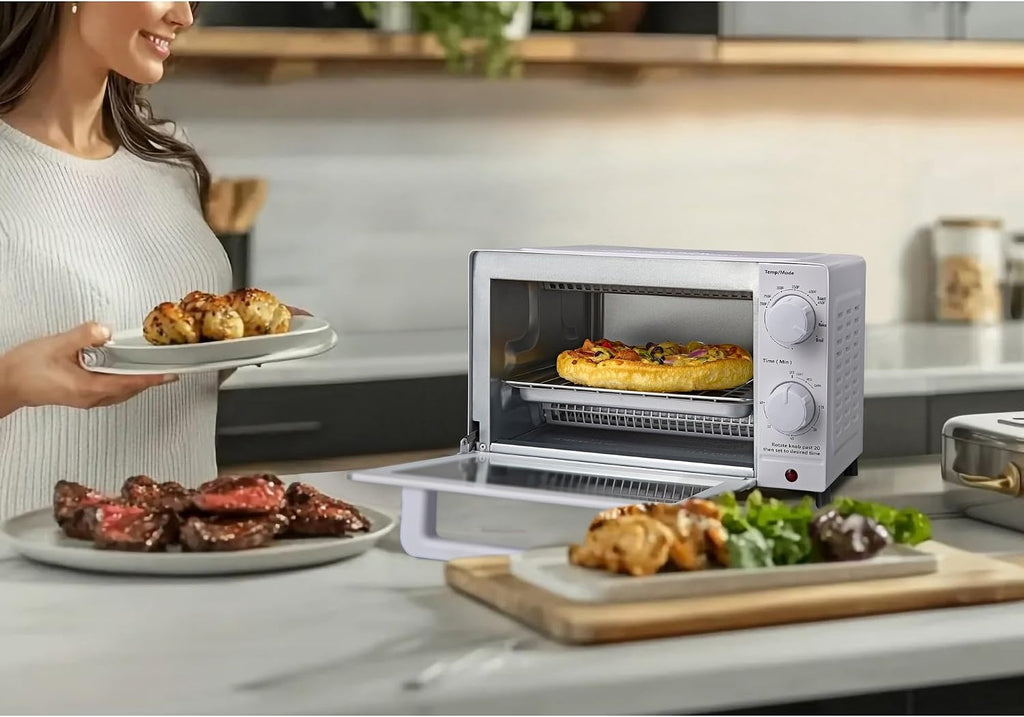 Four-piece countertop oven, three baking settings, includes a rack and baking pan, Arctic White